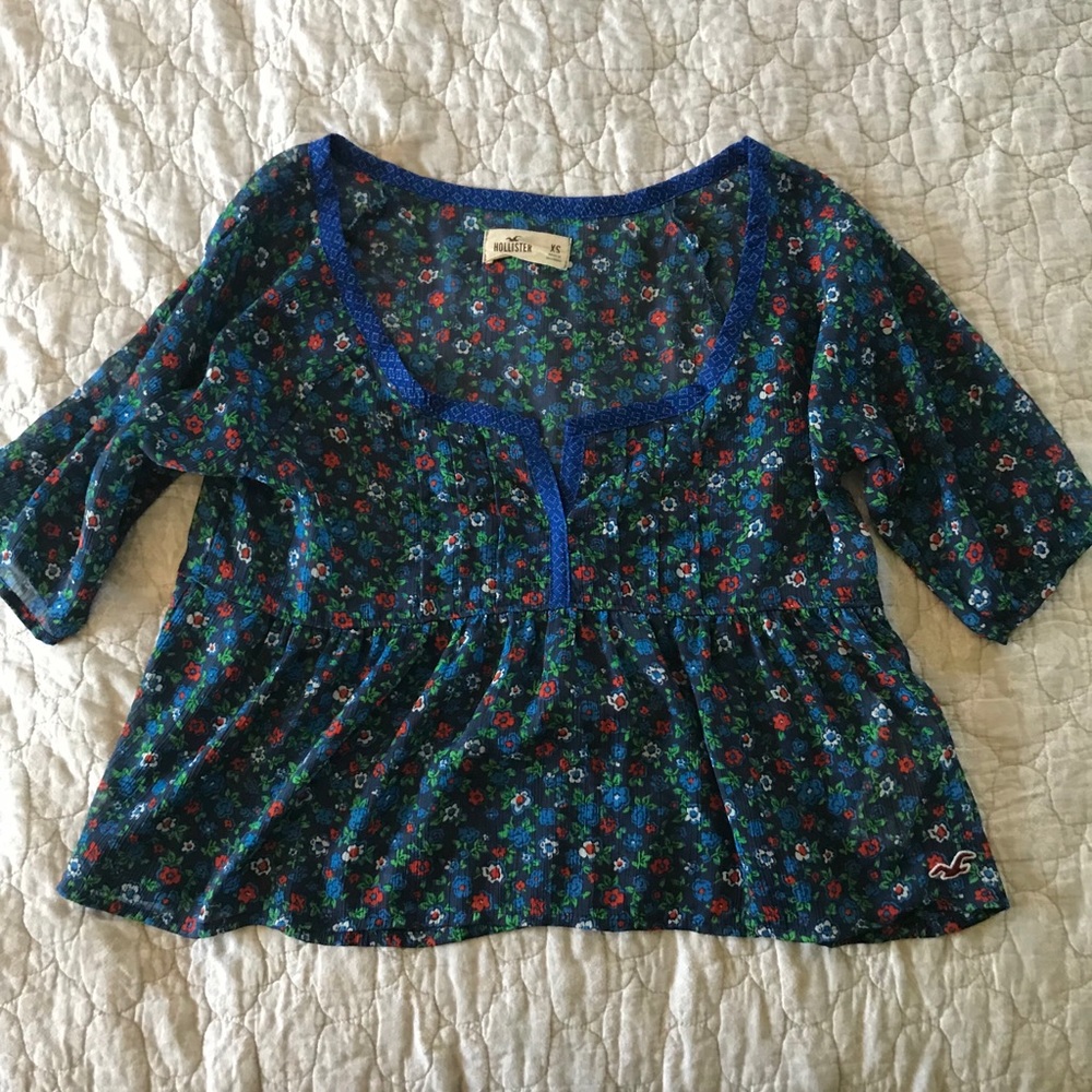 Hollister floral crop top